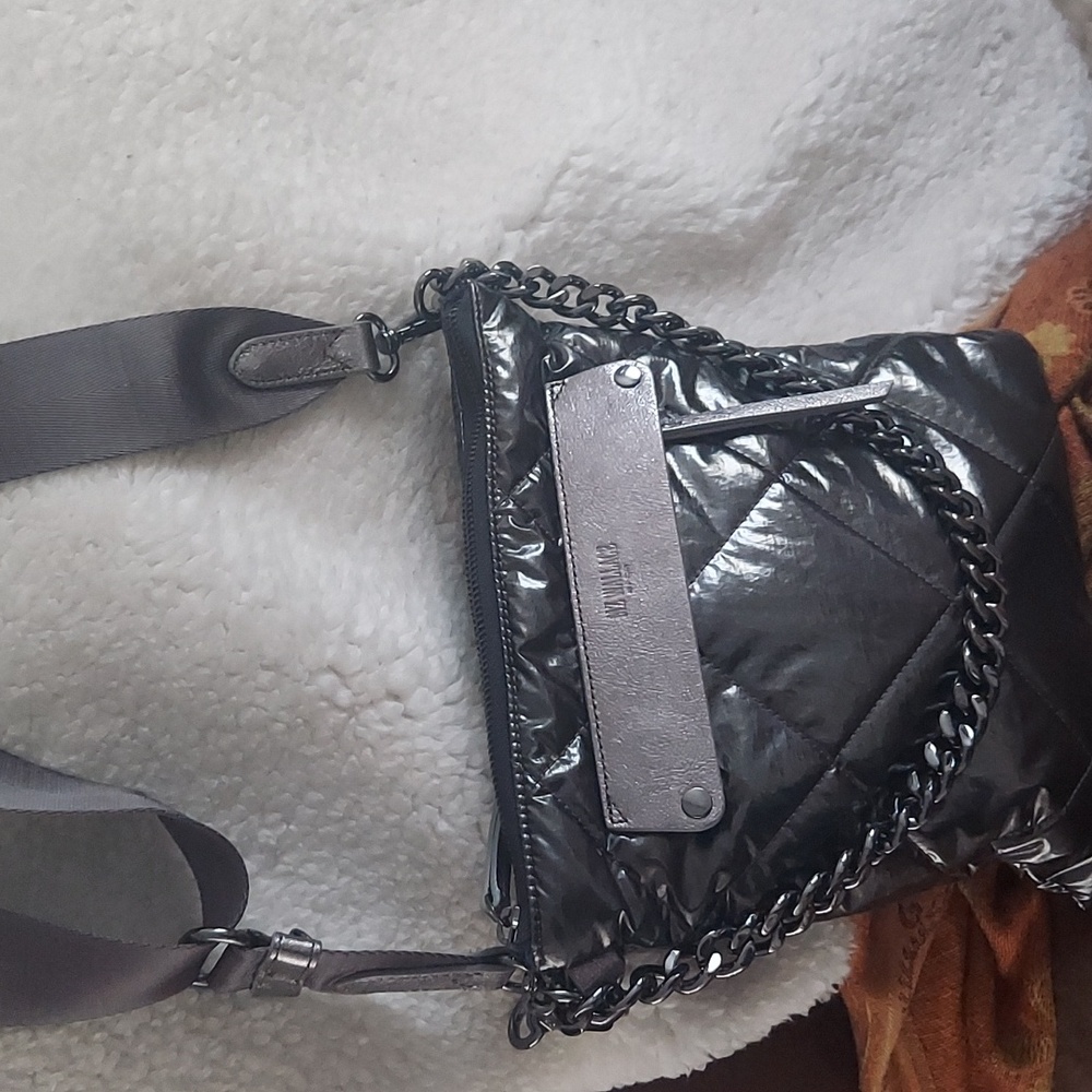 ❤️RESERVED.NWT Retired Rare Madison Flat Quilted Crossbody MZ Wallace - Picture 10 of 13